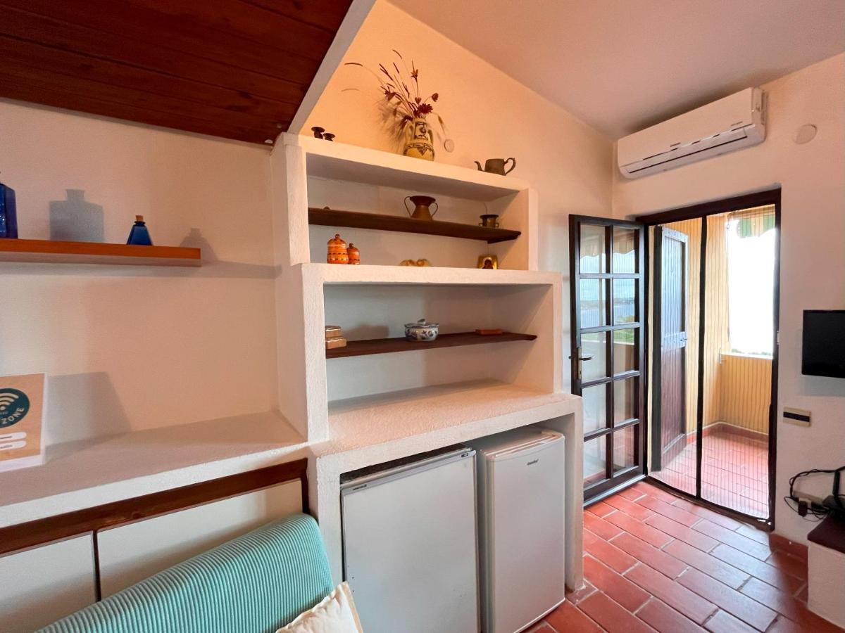 Appartamento Con Vista Mare A Terramala Terra Mala Luaran gambar
